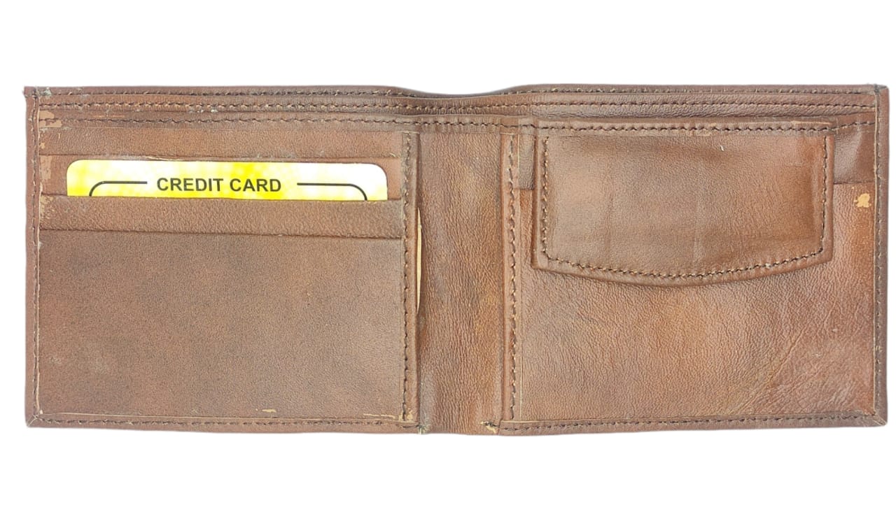 Ambur-Online-My-Town-8072660090-www.mytownonline.in - Leather Wallet (23)